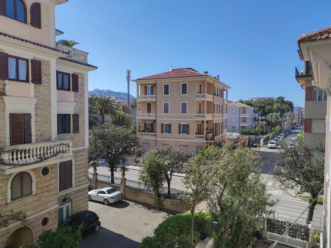 Centralissimo Quadrilocale Colombo San Benedetto del Tronto Exterior photo